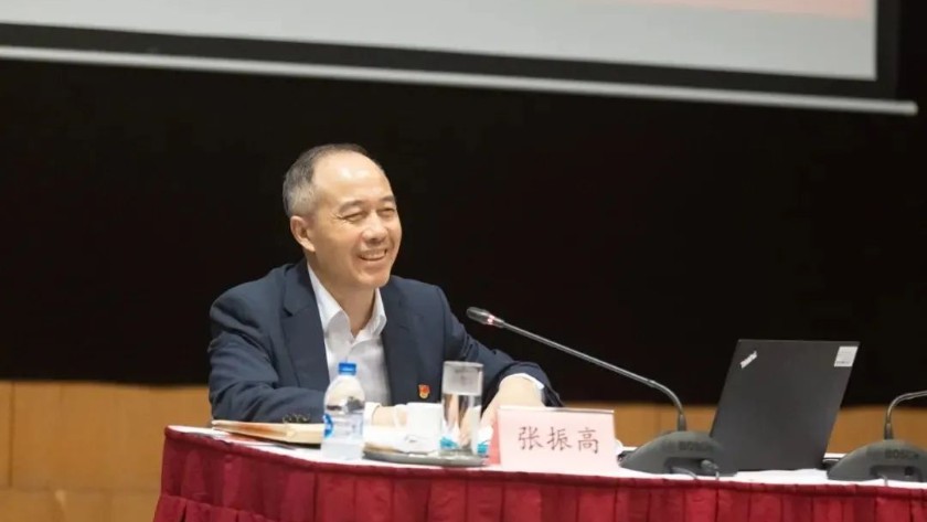 張振高來(lái)公司講授黨史學(xué)習(xí)教育專題黨課，提出打造集團(tuán)高科技領(lǐng)域新高地要求